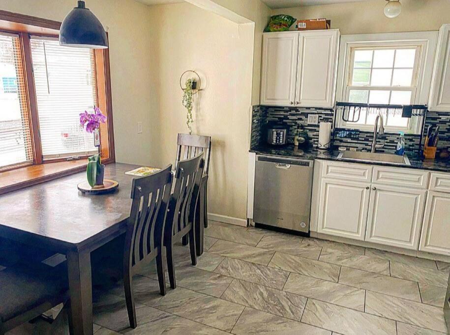Adorable&Cozy Suburban Home Mins From Dwtn/Airport Rochester Esterno foto