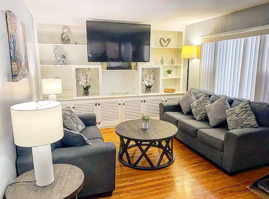 Adorable&Cozy Suburban Home Mins From Dwtn/Airport Rochester Esterno foto