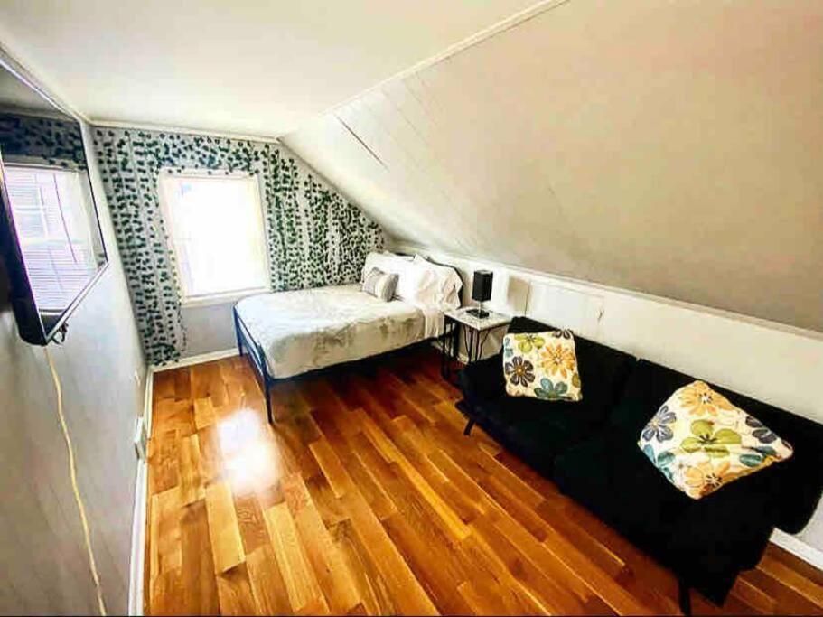 Adorable&Cozy Suburban Home Mins From Dwtn/Airport Rochester Esterno foto